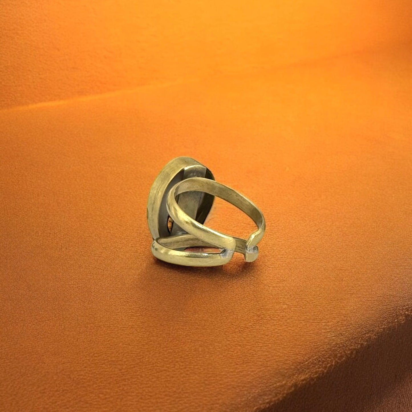 Sika - Handmade African Brass Ring with Cawrie shell