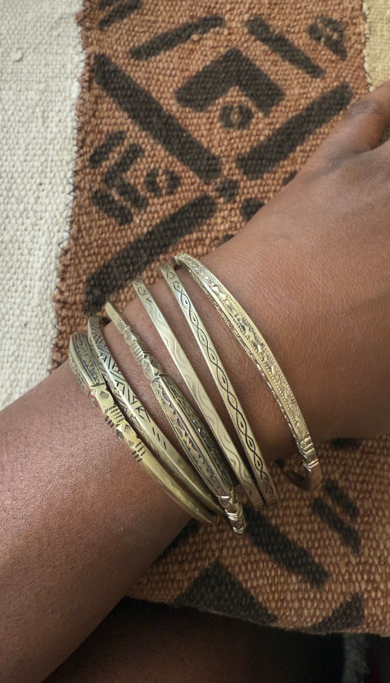 Tilleli - Engraved handmade bracelet