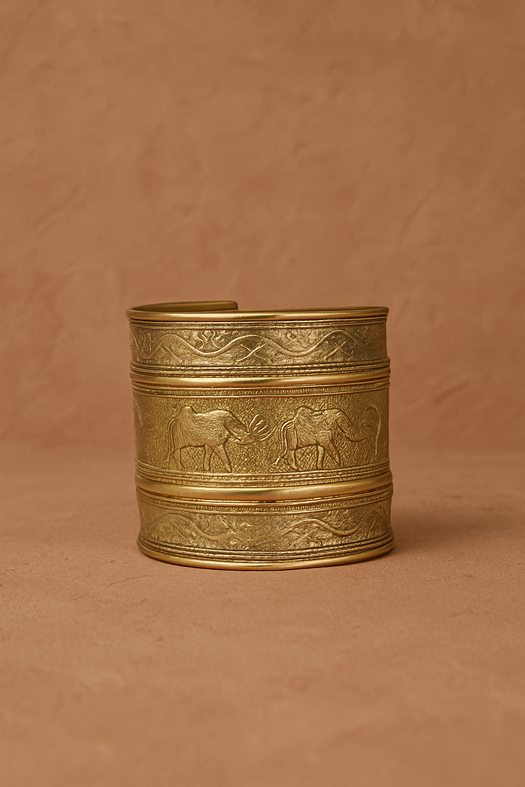 Sabu - Hand-engraved African brass bracelet