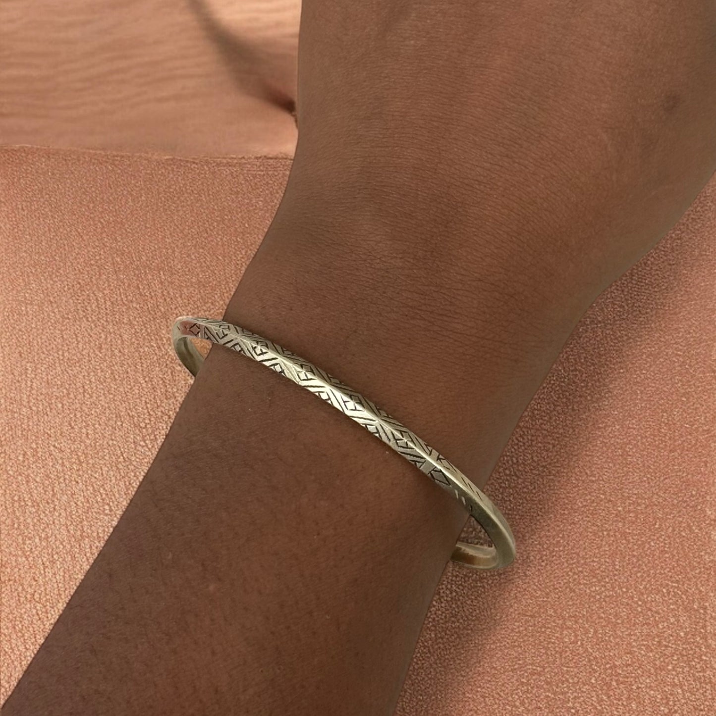 Tilleli - Bracelet gravé fait main - Bague en laiton africain