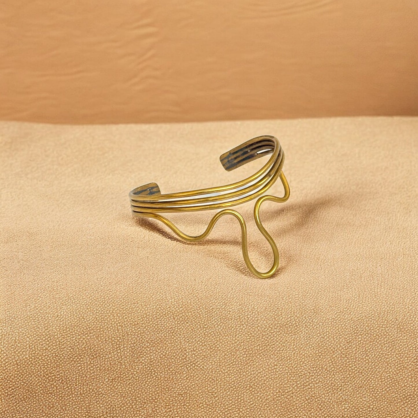 Songa - Bracelet africain unique en laiton - Fabriqué à la main en Afrique