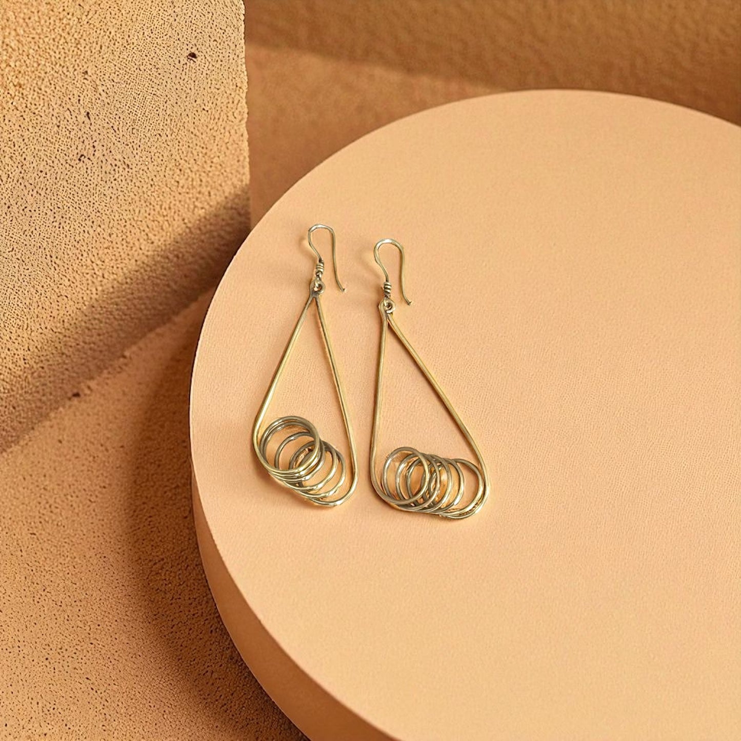 Kanda - Lightweight spiral earrings - Handmade in Africa - Quality Brass