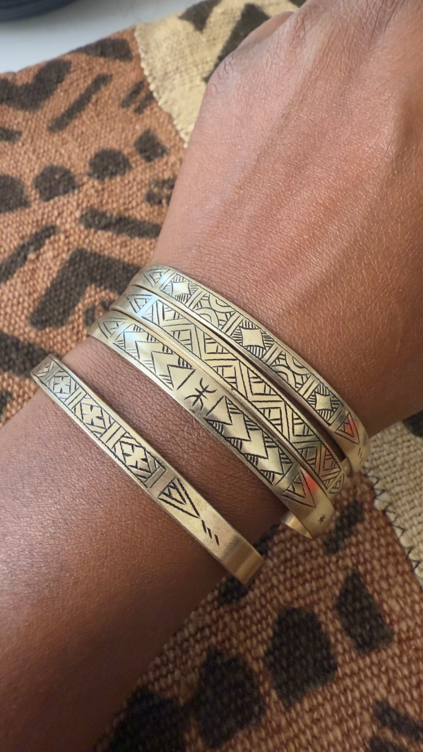 Akal - Handmade beber engraved bracelet