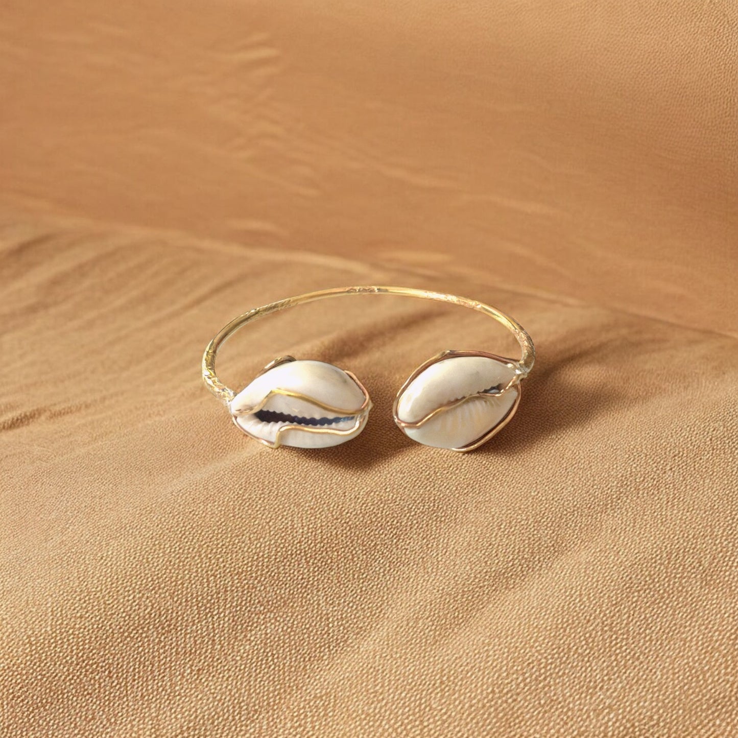 Cawrie Shell Bracelet in Copper - Handmade in West Africa