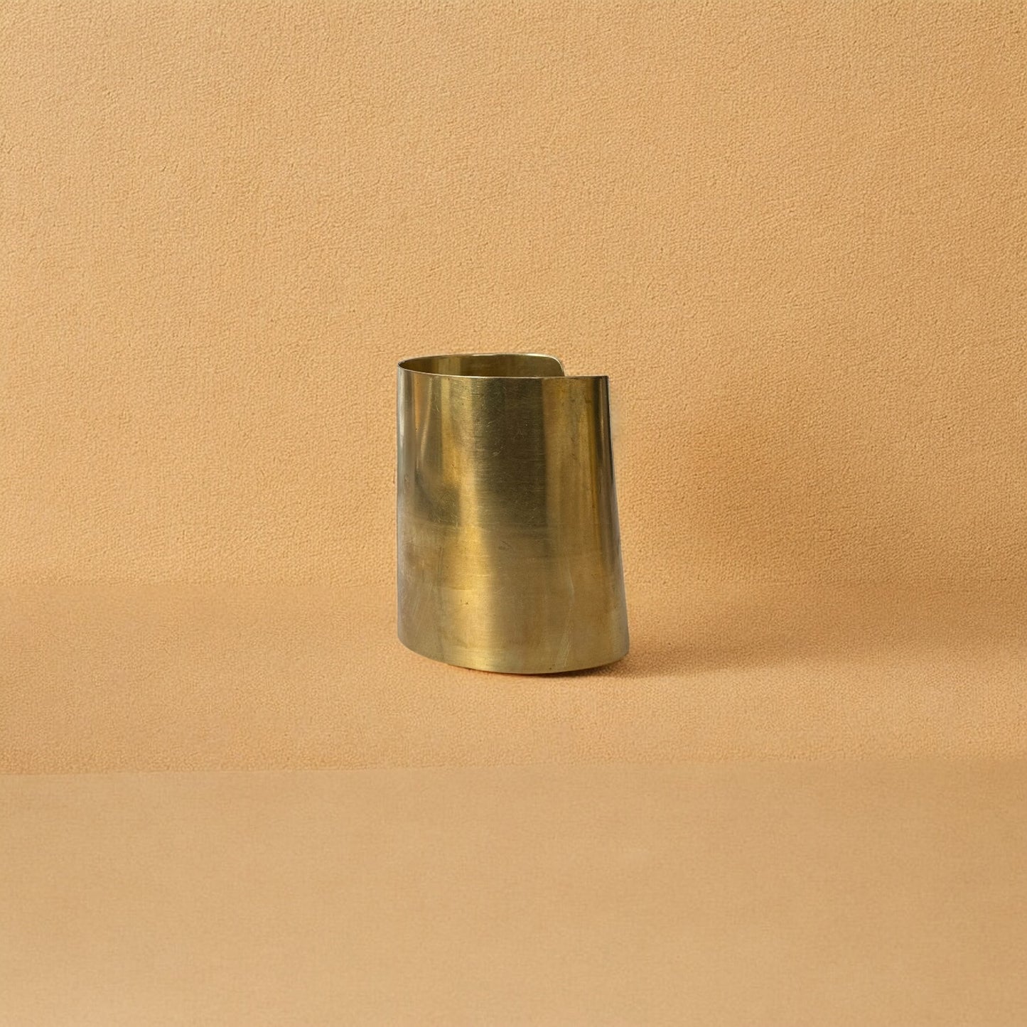 Kewi - Brass cuff Bracelet Handmade in West Africa