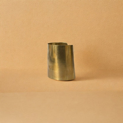 Kewi - Brass cuff Bracelet Handmade in West Africa