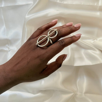 Zane - Bague légère en laiton africain faite à la main avec boucles