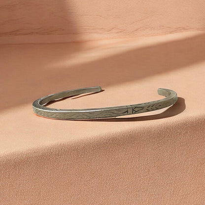 Tilleli - Bracelet gravé fait main - Bague en laiton africain
